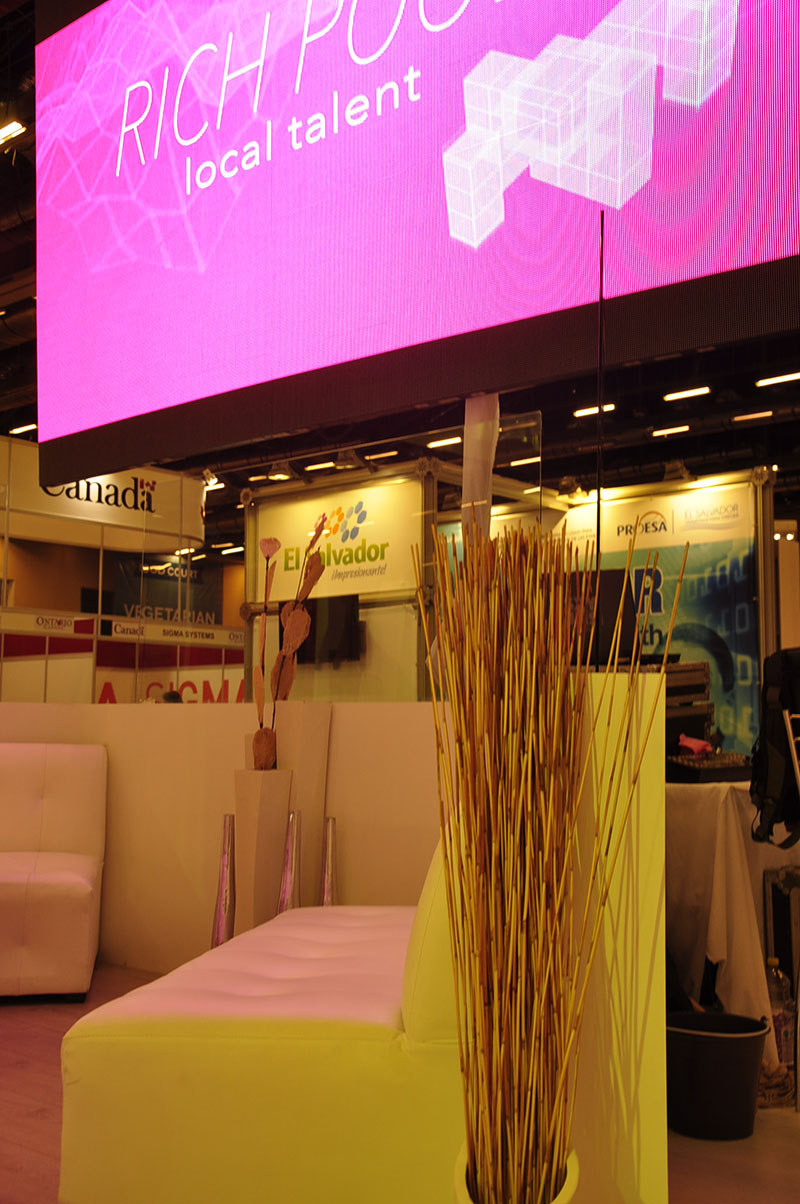 Stands-12